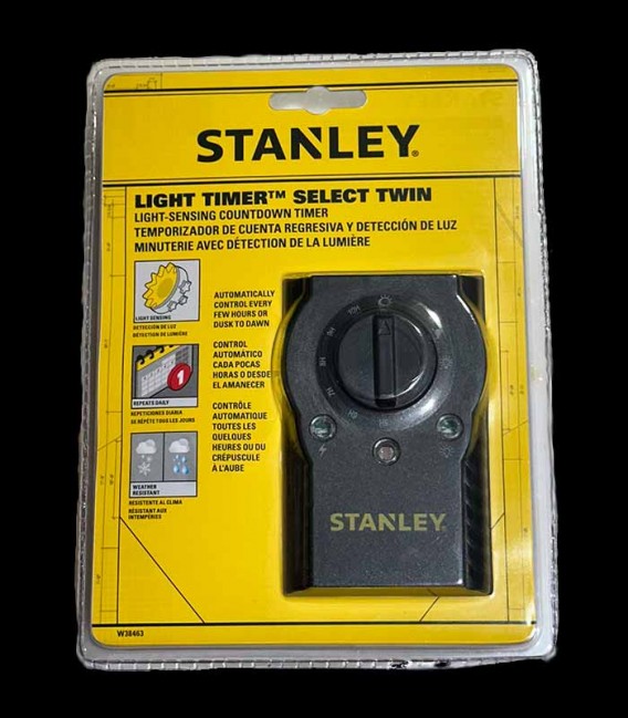 Stanley 2-Outlet Darkness-Sensing Timer (front)