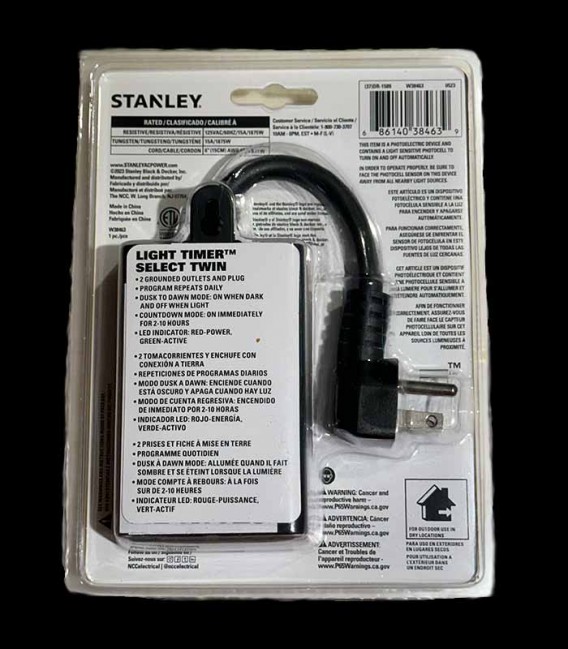 Stanley 2-Outlet Darkness-Sensing Timer (back)